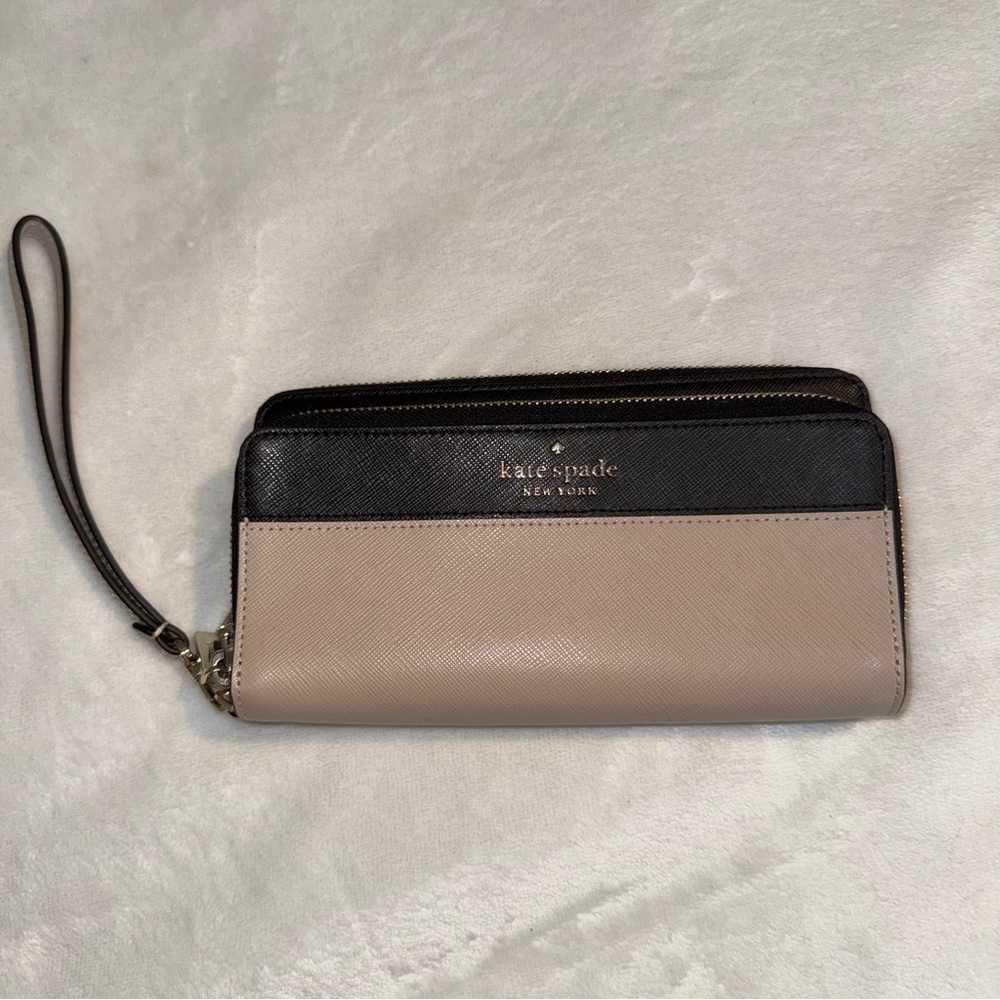 Kate Spade Two-Tone Leather Wristlet Clutch NEW